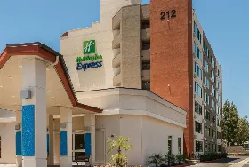 Photograph of Holiday Inn Express, Fullerton