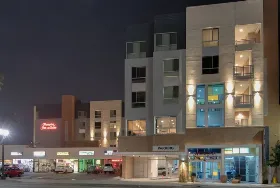 Photograph of Hampton Inn, Glendale