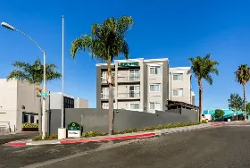 Photograph of La Quinta Inn & Suites, San Diego