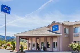 Photograph of Baymont by Wyndham, Yreka