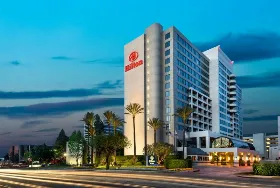 Photograph of Hilton Woodland Hills & Towers, Woodland Hills