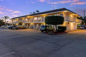 Photograph of Motel 6, Temecula
