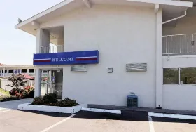 Photograph of Motel 6, Chico