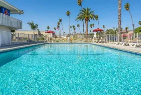 Photograph of Motel 6, Ventura