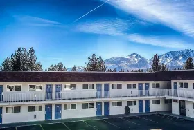 Photograph of Motel 6, Mammoth Lakes