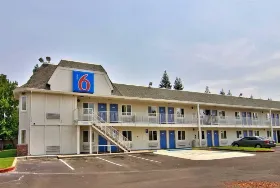 Photograph of Motel 6, Sacramento