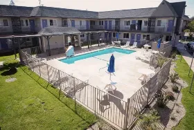 Photograph of Motel 6, Sacramento