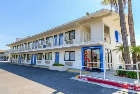 Photograph of Motel 6, San Ysidro