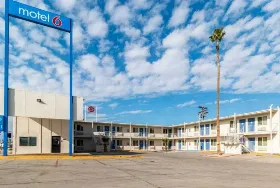 Photograph of Motel 6, Blythe