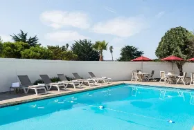 Photograph of Motel 6, San Simeon