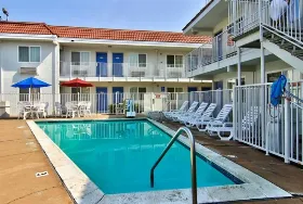 Photograph of Motel 6, Sacramento
