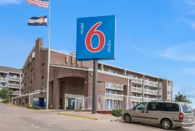 Photograph of Studio 6, Colorado Springs