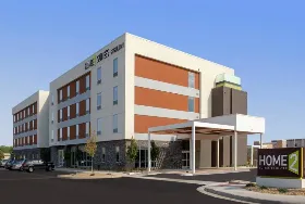 Photograph of Home2 Suites, Longmont