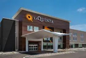 Photograph of La Quinta Inn & Suites, Limon
