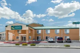 Photograph of Quality Inn, Limon