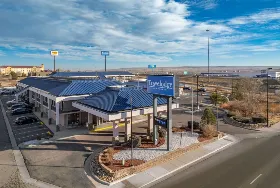 Photograph of Travelodge, Pueblo