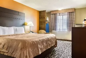 Photograph of Quality Inn, Lamar