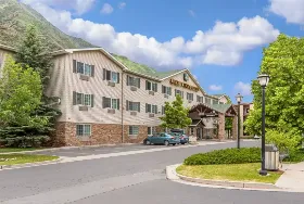 Photograph of Quality Inn, Glenwood Springs