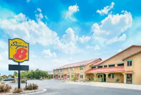 Photograph of Super 8, Buena Vista
