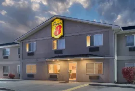 Photograph of Super 8, Fountain