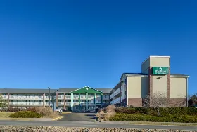 Photograph of HomeTowne Studios, Thornton