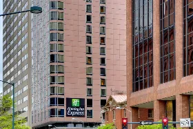 Photograph of Holiday Inn Express, Denver