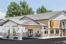 Photograph of Super 8, Montrose