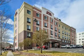 Photograph of Hampton Inn, Denver