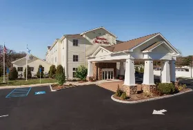 Photograph of Hampton Inn, Mystic