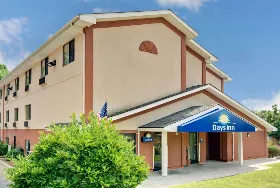 Photograph of Days Inn, Torrington