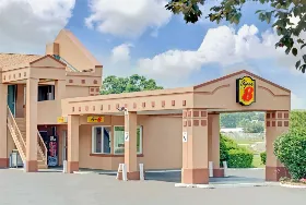 Photograph of Super 8 by Wyndham Milford/New Haven, Milford