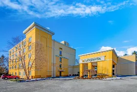 Photograph of La Quinta Inn & Suites, Danbury
