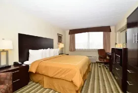 Photograph of Quality Inn, Washington