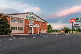 Photograph of HomeTowne Studios, New Castle