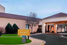 Photograph of Sonesta Select, Newark