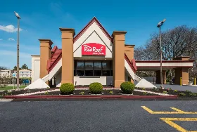 Photograph of Red Roof Inn & Suites, Newark
