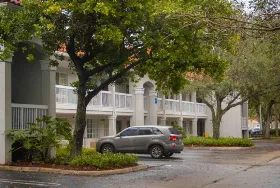 Photograph of Studio 6, Coral Springs