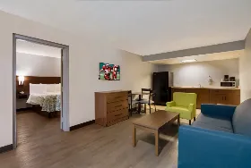 Photograph of HomeTowne Studios, Vero Beach