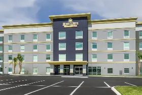 Photograph of HomeTowne Studios, Tampa