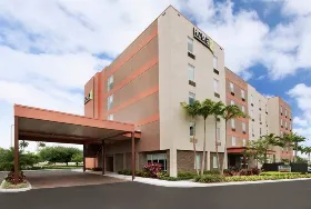 Photograph of Home2 Suites, Florida City