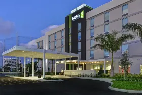 Photograph of Home2 Suites, West Palm Beach