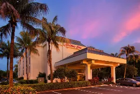 Photograph of Hampton Inn, Naples