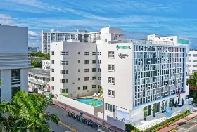 Photograph of Hampton Inn, Miami Beach