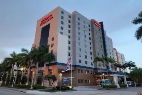 Photograph of Hampton Inn, Miami