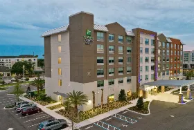 Photograph of Holiday Inn Express, Orlando