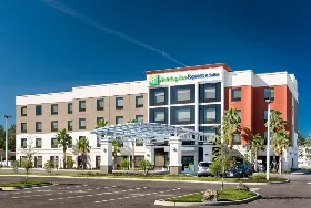 Photograph of Holiday Inn Express, Lakeland
