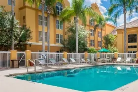 Photograph of Quality Suites, Orlando