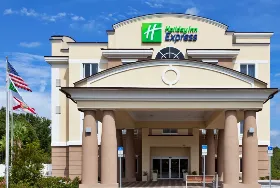 Photograph of Holiday Inn Express, Crystal River