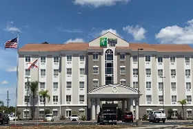 Photograph of Holiday Inn Express, Davenport
