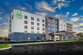 Photograph of Holiday Inn Express, Fort Myers